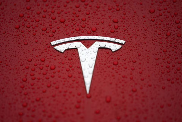 Tesla deliveries to hit record, but fall short of Musk's aspirations