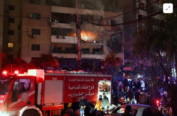 Israel steps up bombardment of Gaza after killing of Hamas leader