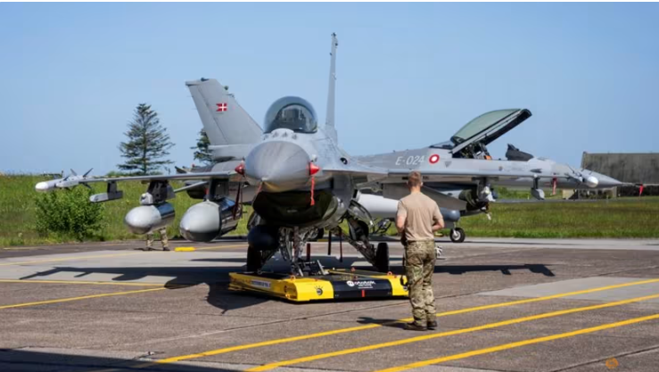 Norway sends 2 fighter jets to Denmark for Ukraine training mission