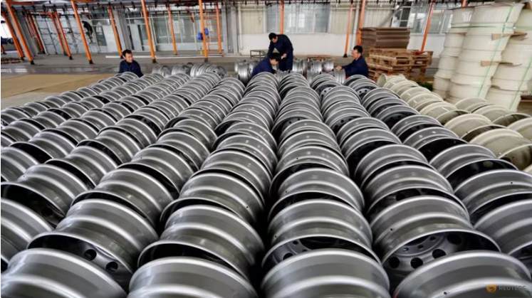 China's 2023 steel exports seen at 7-year high -industry body