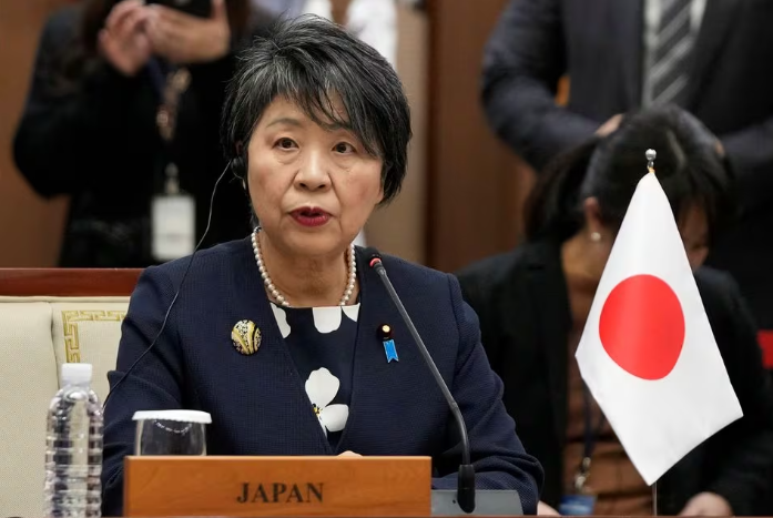 Japan's foreign minister visits Ukraine